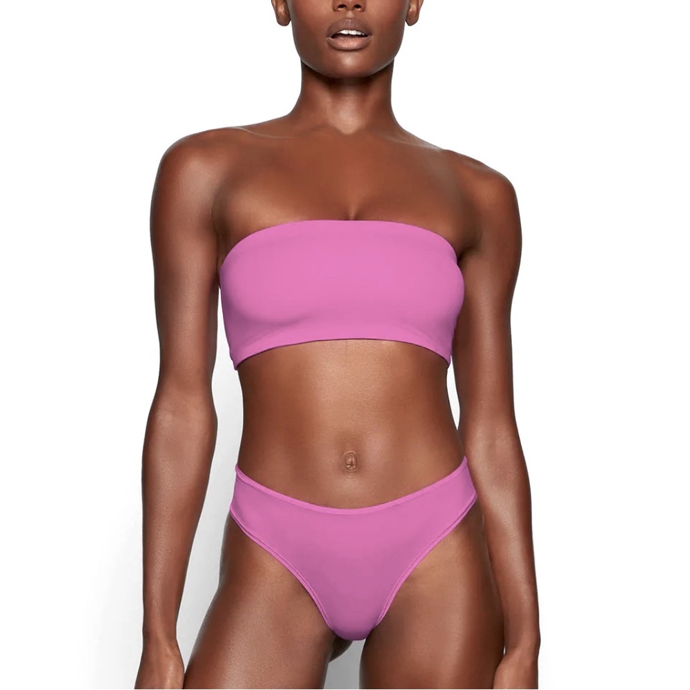 SKIMS fits everybody bandeau